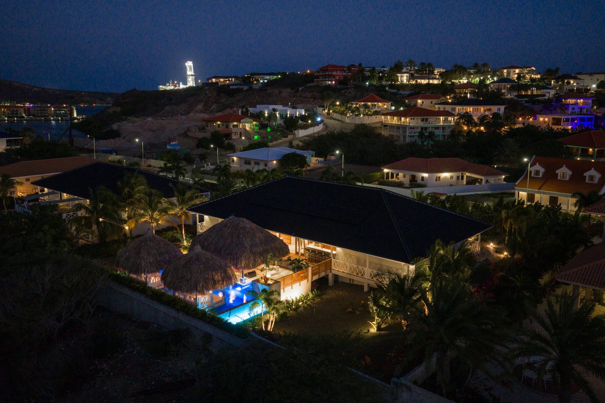 Overzicht villa & tuin (7 van 9) — Lazy Jane Curaçao